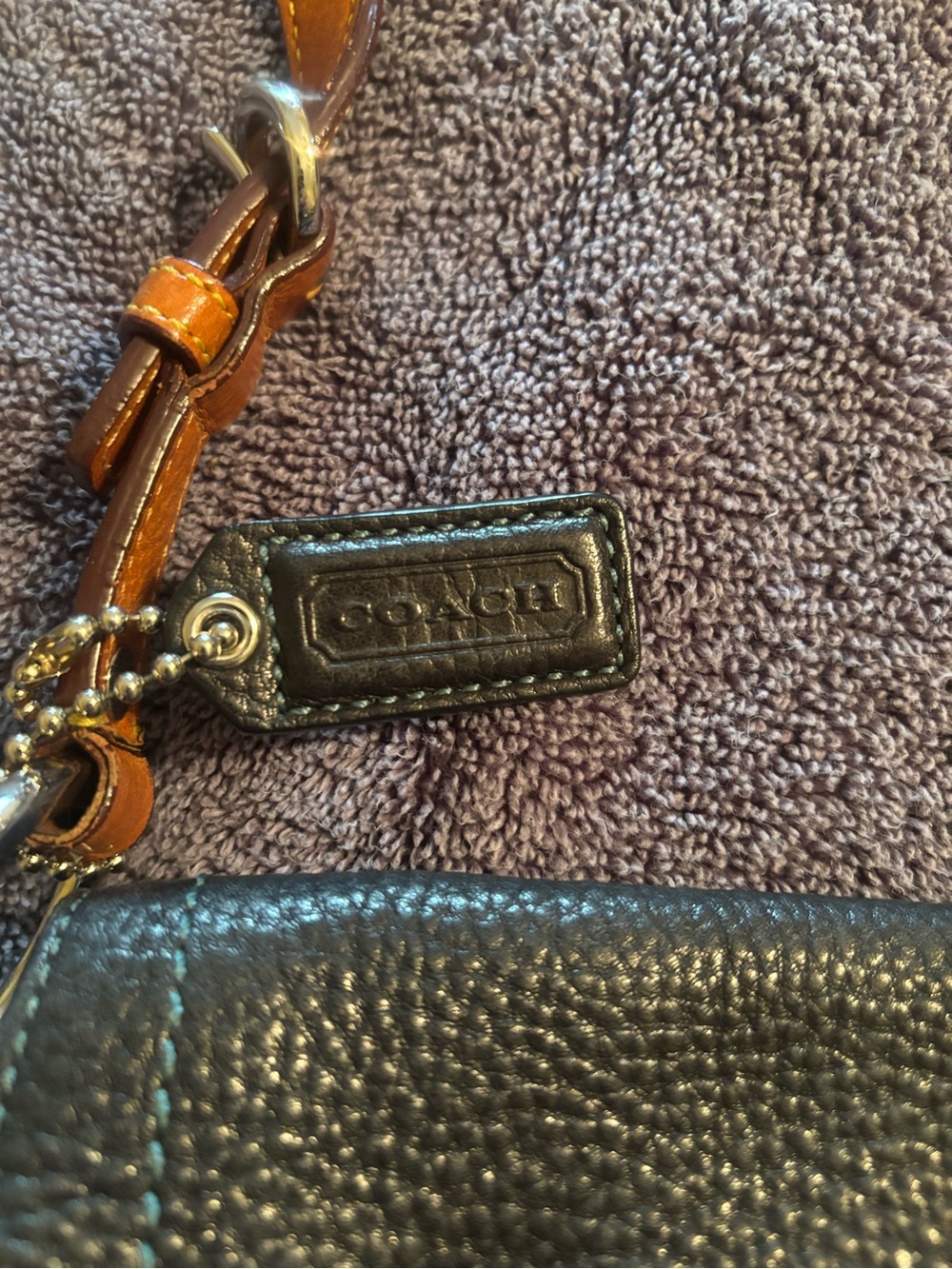 Women's Coach Black Leather Shoulder Bag with Tan Strap - Picture 4 of 6